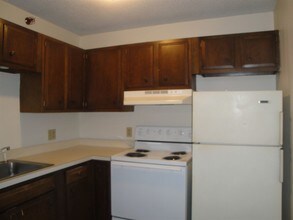 261 Pine St-Unit -24 in Manchester, NH - Building Photo - Building Photo