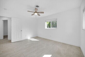 1400 NW 2nd Ave, Unit B in Fort Lauderdale, FL - Building Photo - Building Photo
