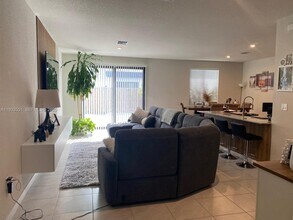 10820 SW 232nd Terrace in Princeton, FL - Building Photo - Building Photo