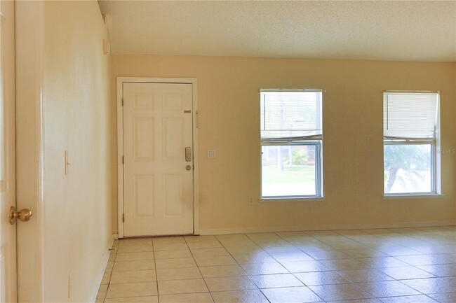956 Gascony Ct in Kissimmee, FL - Foto de edificio - Building Photo