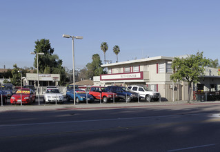 339 S Escondido Blvd in Escondido, CA - Building Photo - Building Photo