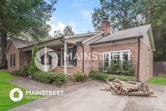 1111 Woodhaven Dr in Mount Holly, NC - Foto de edificio - Building Photo