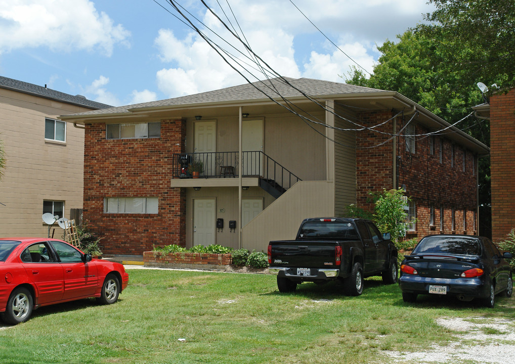 3115 Lake Villa Dr in Metairie, LA - Building Photo