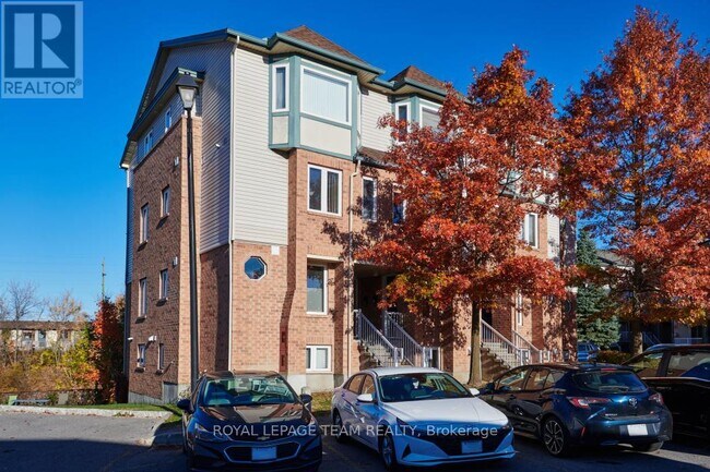 131 Tall Pines Private in Ottawa, ON - Building Photo - Building Photo