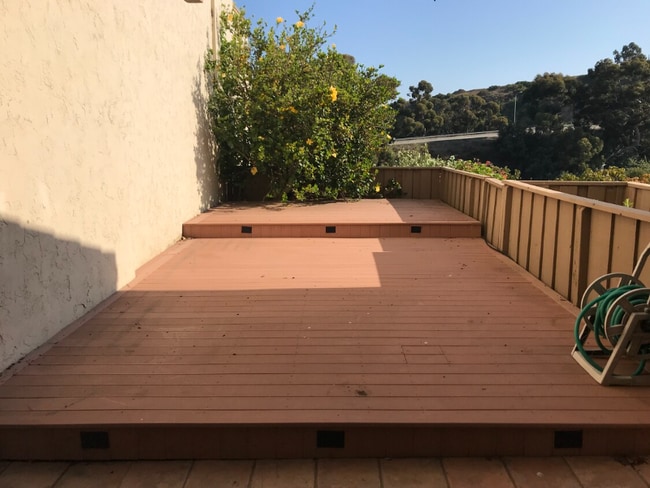 23926 De Ville Way in Malibu, CA - Building Photo - Building Photo