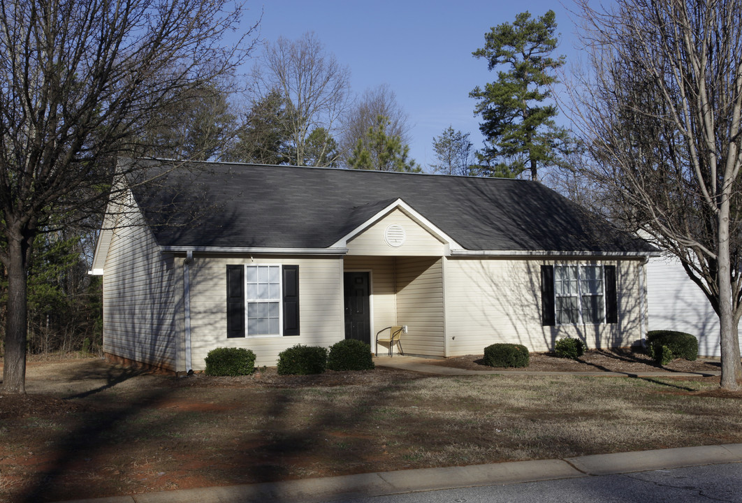 West Winfield Acres in Spartanburg, SC - Building Photo