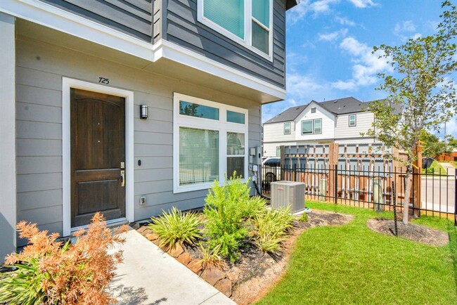 739 Strawberry Pines Ct in Houston, TX - Building Photo - Building Photo