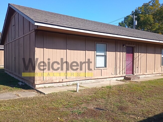 property at 302 N 10th Ave