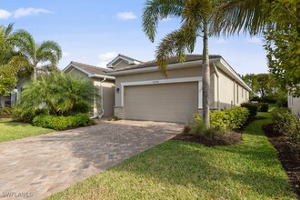 16148 Bonita Landing Cir in Bonita Springs, FL - Building Photo - Building Photo