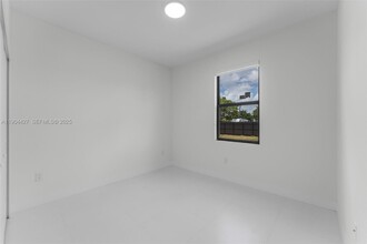 32206 SW 196th Ave in Homestead, FL - Building Photo - Building Photo