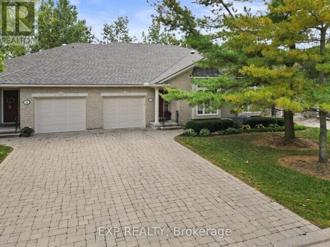 3241 Montrose Rd in Niagara Falls, ON - Building Photo - Building Photo