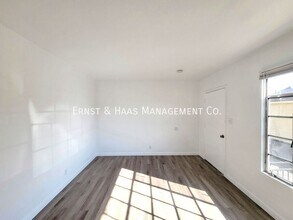 1027 E 7th St-Unit -01 in Long Beach, CA - Building Photo - Building Photo