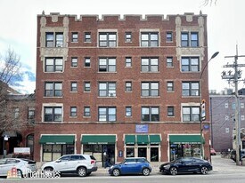 727 W Belmont Ave, Unit J09W in Chicago, IL - Building Photo