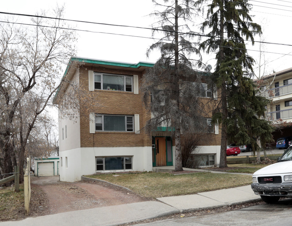 1612 23rd Ave SW in Calgary, AB - Building Photo