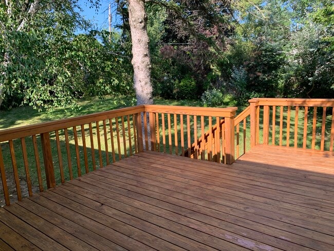 236 N 17th Dr in Sturgeon Bay, WI - Foto de edificio - Building Photo