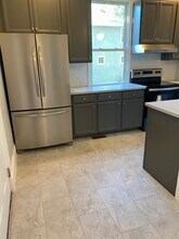 618 W 26th St, Unit Downstairs Unit in Richmond, VA - Foto de edificio - Building Photo