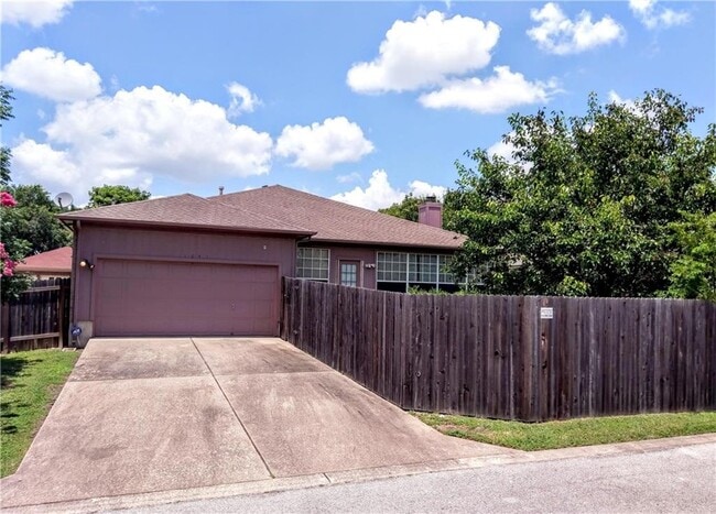 1041 Disraeli Cir in Pflugerville, TX - Building Photo - Building Photo