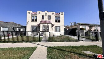 1709 W 70th St in Los Angeles, CA - Building Photo