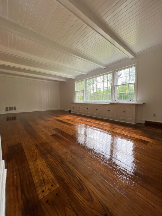 1512 S Fourth St in Hartsville, SC - Foto de edificio
