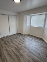 851 NE A St in Grants Pass, OR - Building Photo - Building Photo