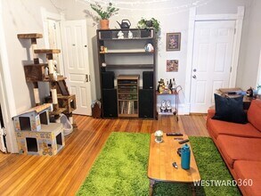 3642 N Damen Ave in Chicago, IL - Building Photo - Building Photo