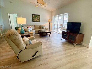 784 Willowbrook Dr in Naples, FL - Building Photo - Building Photo