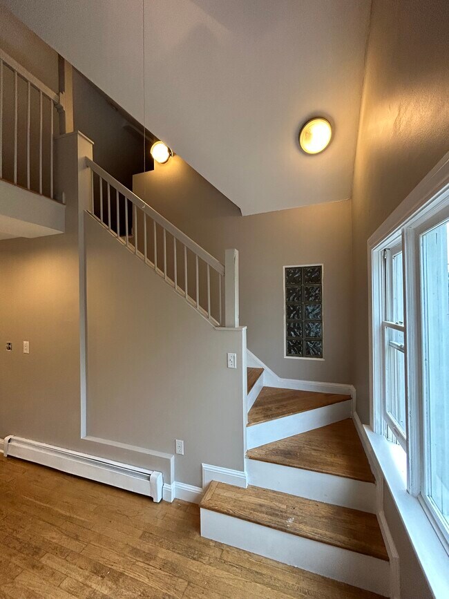 7 Elliott St in Laconia, NH - Building Photo - Building Photo