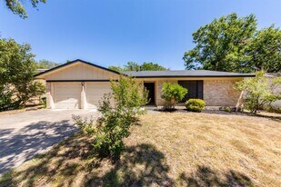 7107 Barnsdale Way in Austin, TX - Building Photo