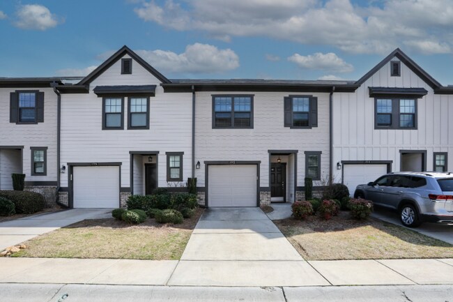 property at 192 Mountain Rest Ct SE