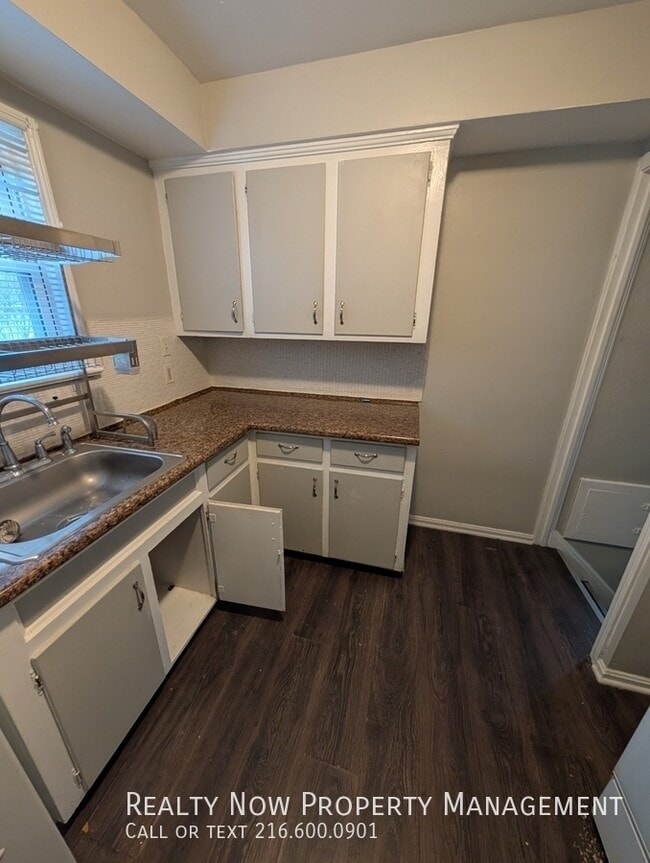 property at 27471 Forestview Ave