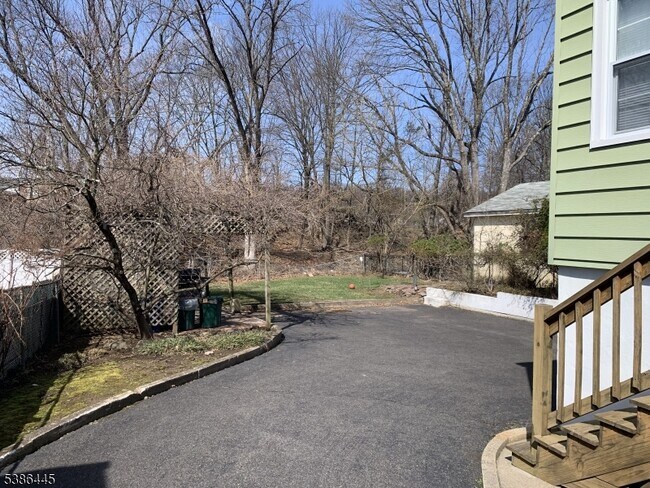 36 Derwent Ave in Verona, NJ - Building Photo - Building Photo