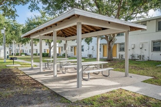 Palmetto on West in Clearwater, FL - Building Photo - Building Photo