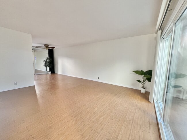 6966 Park Mesa Way in San Diego, CA - Building Photo - Building Photo