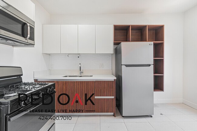 932 Irolo St in Los Angeles, CA - Building Photo - Building Photo
