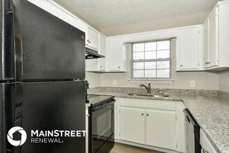 2607 Landrum Ct in Springfield, TN - Foto de edificio - Building Photo