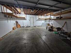 2260 Meadowgate Way in San Jose, CA - Building Photo - Building Photo