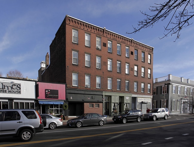 211 Main St in Charlestown, MA - Building Photo - Building Photo