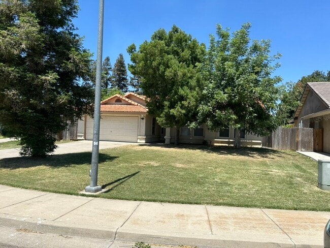 property at 1863 Dry Creek Ct
