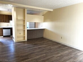 133 Orchard Dr-Unit -A in St. Clairsville, OH - Building Photo - Building Photo
