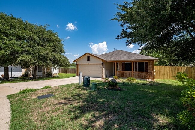 105 Pentire Way in Hutto, TX - Building Photo - Building Photo