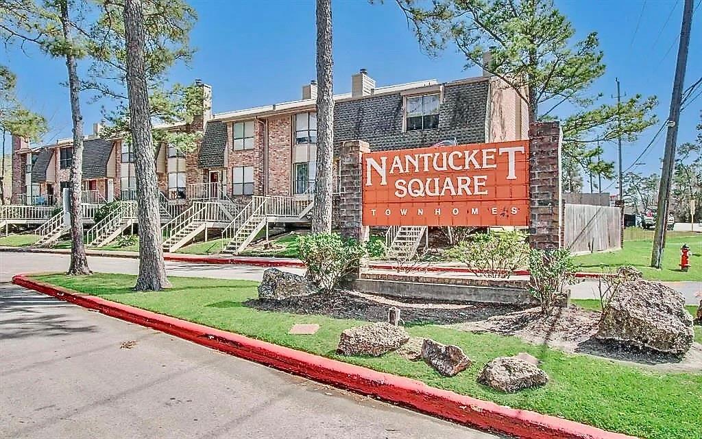 2203 Place Rebecca Ln in Houston, TX - Building Photo