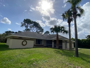 1601 SW Import Dr in Port St. Lucie, FL - Building Photo - Building Photo