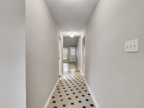 10314 Staghill Dr in Houston, TX - Foto de edificio - Building Photo