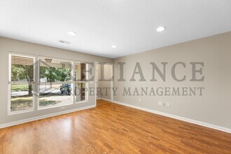 1806 N Hood St in Wichita, KS - Building Photo - Building Photo