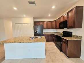 3050 Beacon Dr in Port Charlotte, FL - Building Photo - Building Photo