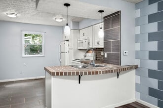 1448 Highland St, Unit A in Columbus, OH - Building Photo - Building Photo
