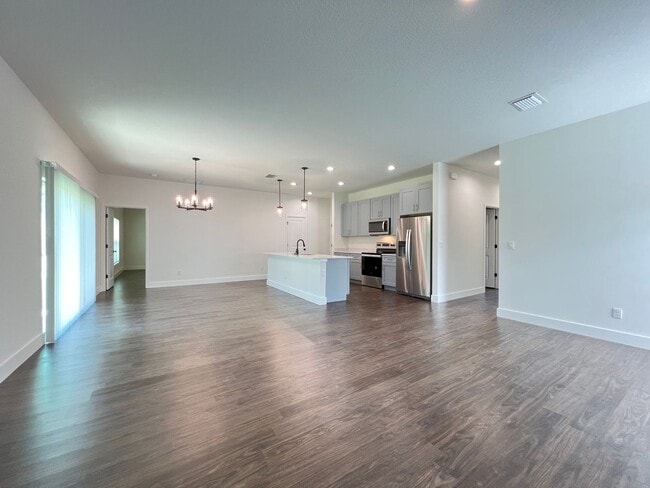 2718 Wright Ave SE in Palm Bay, FL - Foto de edificio - Building Photo