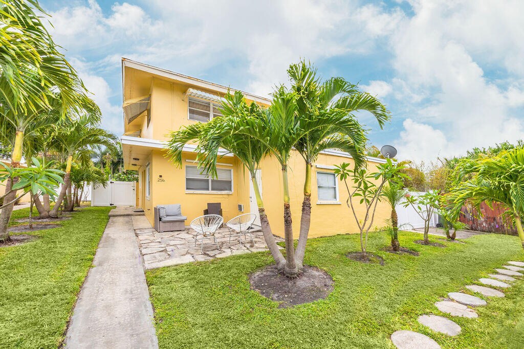 256 NE 13th St in Delray Beach, FL - Building Photo