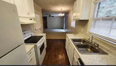 260 Gentry Dr in Athens, GA - Building Photo - Building Photo