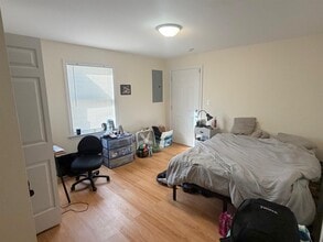 3 Kent Ct, Unit 1 in Somerville, MA - Building Photo - Building Photo